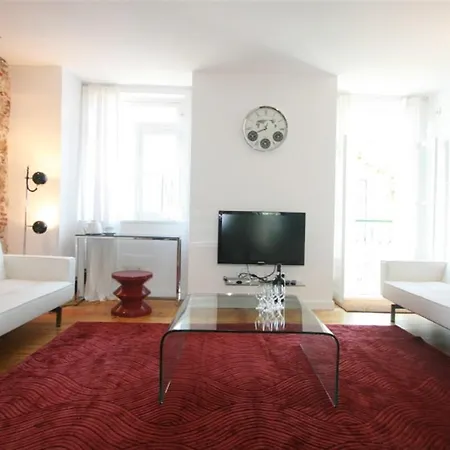 Apartamento Sparkling 4 Bedroom In *