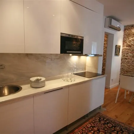 Apartamento Sparkling 4 Bedroom In *