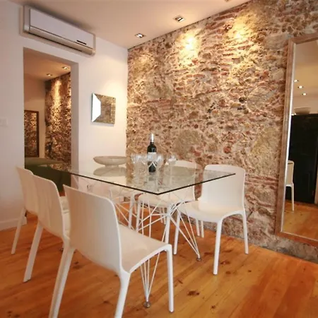 Sparkling 4 Bedroom In Apartamento *