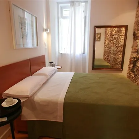 Διαμέρισμα Sparkling 4 Bedroom In